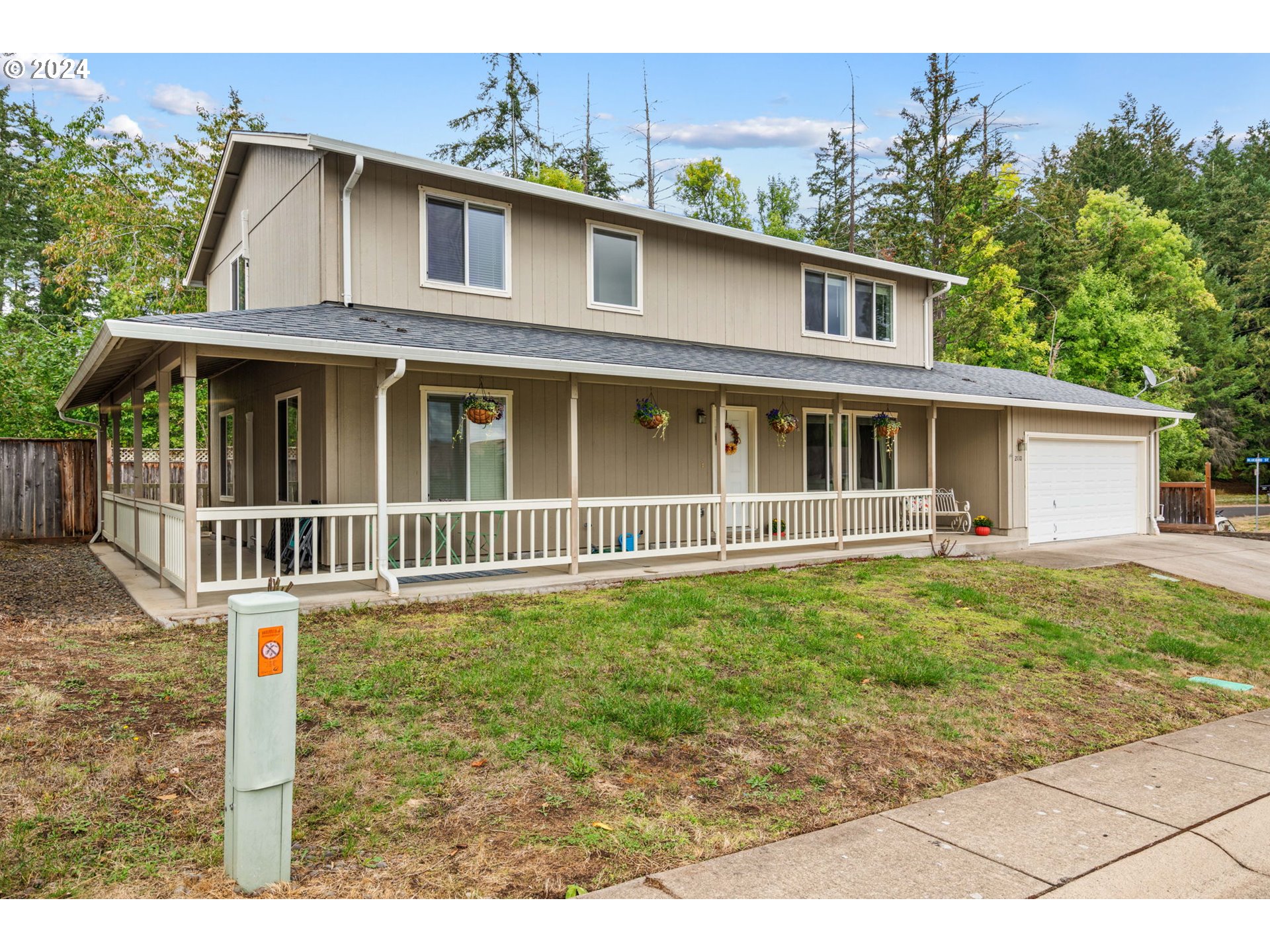 Buttercup Loop, Cottage Grove, OR 97424