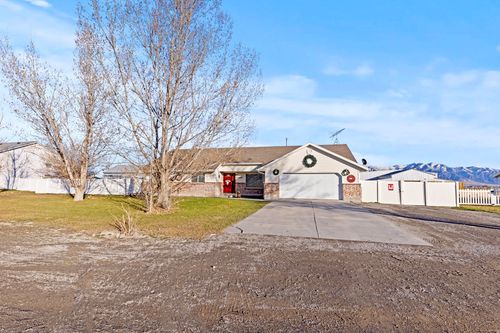 10930 N 8400 W, Tremonton, UT, 84337-9358 | Card Image