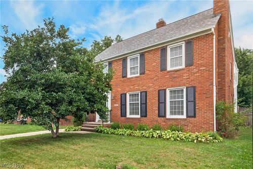 1515 Bunts Rd, Lakewood, OH, 44107-4519 | Card Image