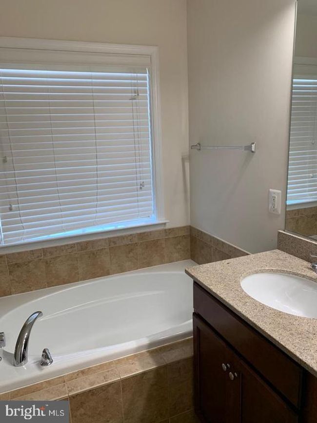22176 Breitling Ter, Townhouse with 3 bedrooms, 4 bathrooms and null parking in BROADLANDS VA | Image 10