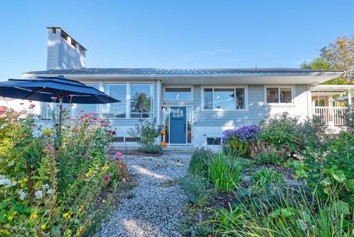 4770 Laurel Ave, Sechelt, BC, V7Z0B4 | Card Image
