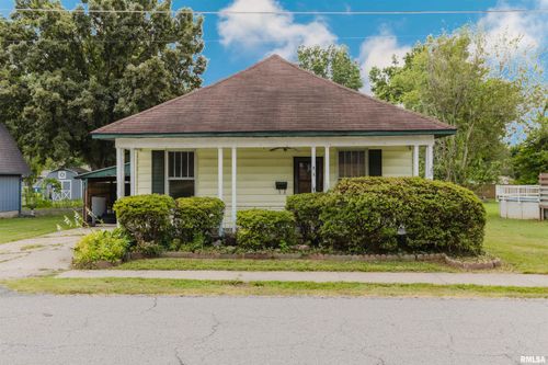 805 W 9th St, Johnston City, IL, 62951-1010 | Card Image