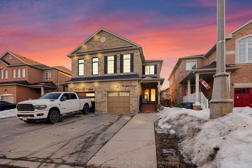 17 Riverplace Crescent, Brampton, ON, L6P2N2 | Card Image