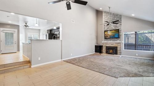 23960 Green Haven Ln, Ramona, CA, 92065-4369 | Card Image