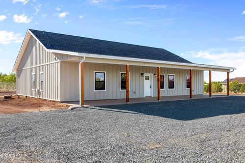 855 W 10th St S, Saint Johns, AZ, 85936-4623 | Card Image