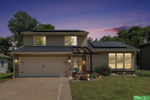 807 Bluff St, Bellevue, NE, 68005-2502 | Card Image