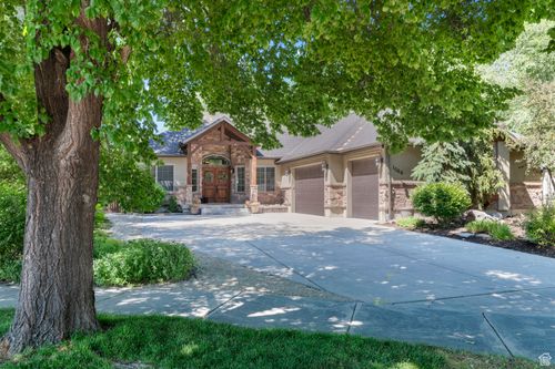 1066 W 575 N, Springville, UT, 84663-5640 | Card Image