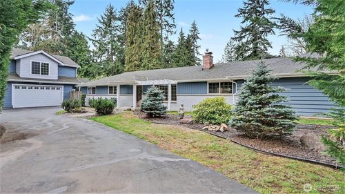 6201 Island Crest Way, Mercer Island, WA, 98040-4520 | Card Image