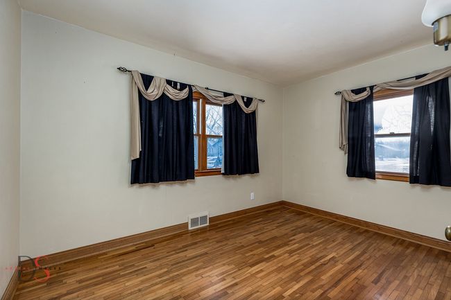 205 Pleasant Ave, House other with 3 bedrooms, 1 bathrooms and 2 parking in Ottawa IL | Image 9