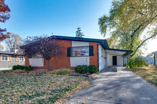 2303 Fulle St, Rolling Meadows, IL, 60008-2931 | Card Image