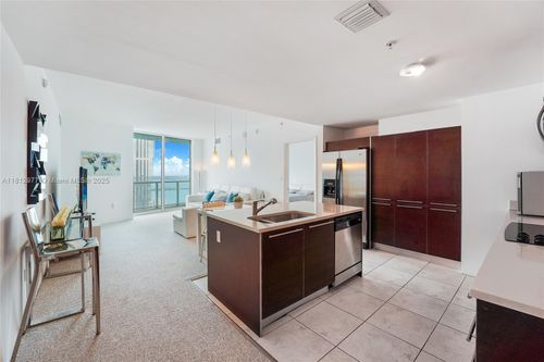 apt-3904-1900 N Bayshore Dr, Miami, FL, 33132-3021 | Card Image