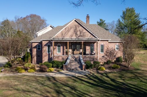 750 Upper Station Camp Crk Rd, Gallatin, TN, 37066-8552 | Card Image