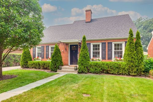 204 Park Ave, Lake Forest, IL, 60045-1339 | Card Image