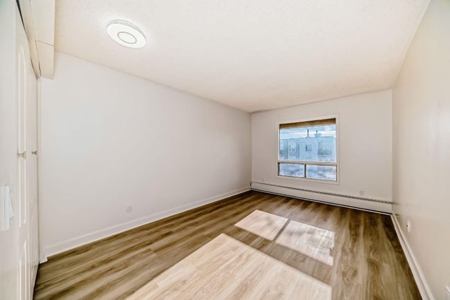 305 - 1712 38 Street Se, Home with 2 bedrooms, 1 bathrooms and 1 parking in Calgary AB | Image 13