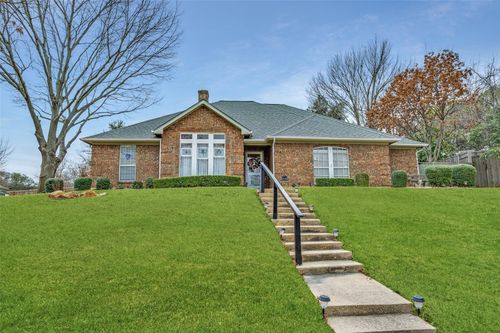 2120 Meadowview Ct, Garland, TX, 75043-1002 | Card Image