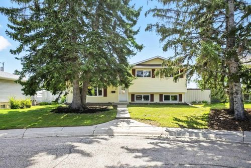 139 Huntford Green Ne, Calgary, AB, T2K3Z3 | Card Image