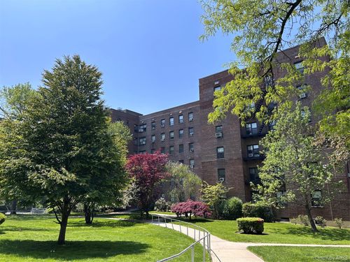 2f-2534 Union St, Flushing, NY, 11354-1233 | Card Image