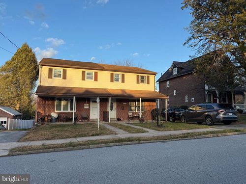 410 N 5th Ave, ROYERSFORD, PA, 19468-2014 | Card Image