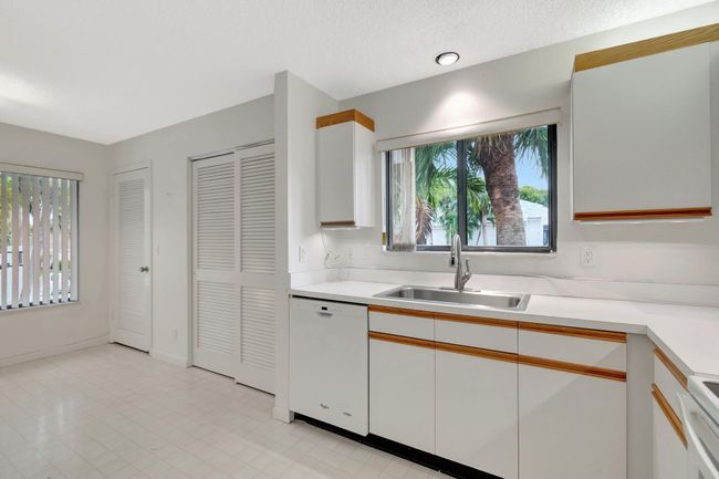 APT-1005 - 7509 Glendevon Ln, Condo with 2 bedrooms, 2 bathrooms and null parking in Delray Beach FL | Image 19