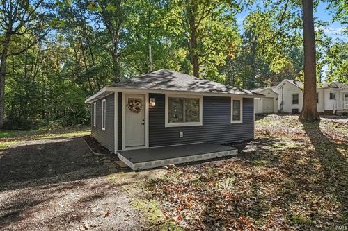 54476 Avalon Drive, South Bend, IN, 46628-5762 | Card Image