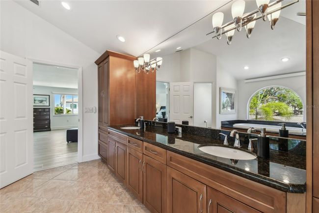 Primary ensuite | Image 51