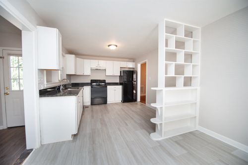 821 Magness Dr, Spartanburg, SC, 29303-2147 | Card Image