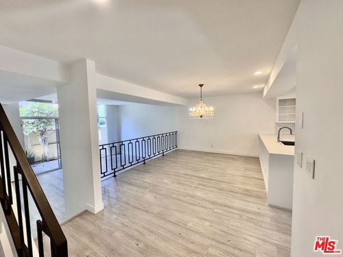 5346 Fairview Boulevard, Los Angeles, CA, 90056 | Card Image