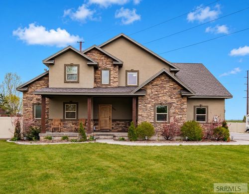 2424 E Timberview Cir, Idaho Falls, ID, 83401-5965 | Card Image