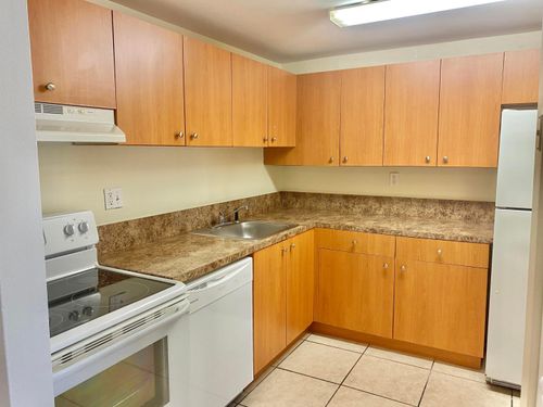 208-405 Executive Center Drive, West Palm Beach, FL, 33401 | Card Image