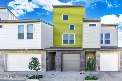 511 Highland Park Ln, Lafayette, LA, 70508-5642 | Card Image