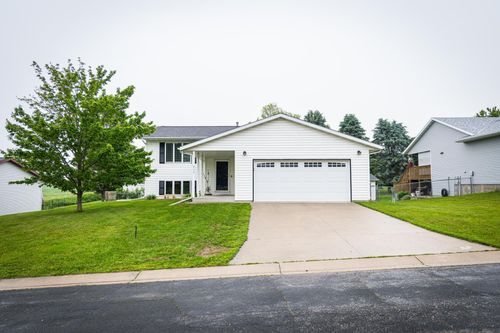 415 3rd St Nw, Elgin, MN, 55932-9611 | Card Image