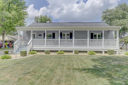 218 Cedar St, Crown Point, IN, 46307-2609 | Card Image