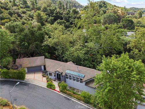 1864 Arvin Dr, Glendale, CA, 91208-2706 | Card Image