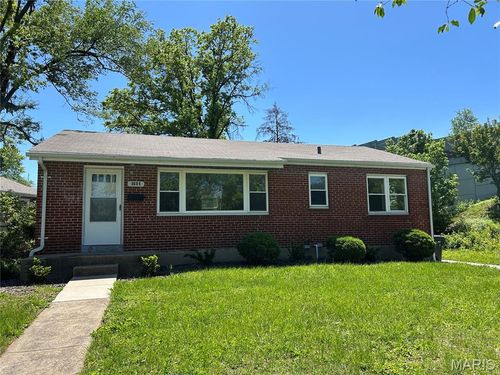 8604 Red Bud Ave, Richmond Heights, MO, 63117-1318 | Card Image
