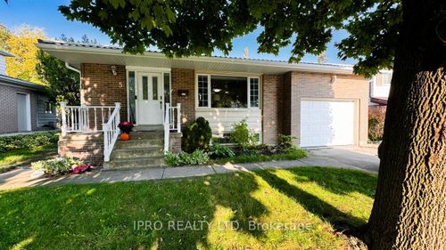 5 Parkend Ave, Brampton, ON, L6Y1B3 | Card Image