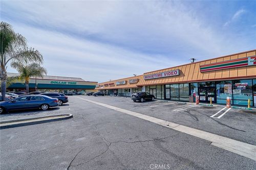 c-5835 Bellflower Boulevard, Lakewood, CA, 90713 | Card Image