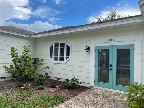 1914 W Aileen St, TAMPA, FL, 33607-2022 | Card Image