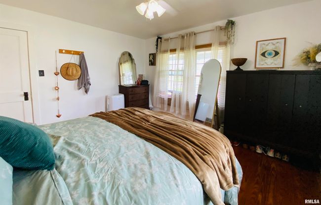 245 W Mcclernand Ave, House other with 5 bedrooms, 2 bathrooms and null parking in Shawneetown IL | Image 14