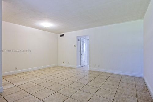 apt-113-270 Layne Blvd, Hallandale Beach, FL, 33009-5775 | Card Image