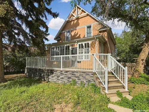 521 2nd Avenue Ne, Swift Current, SK, S9H2E5 | Card Image