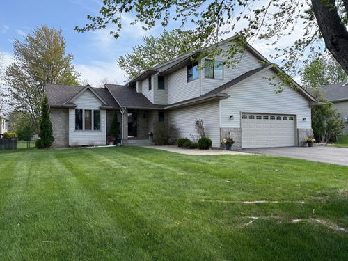 9828 Greenspruce Ave N, Brooklyn Park, MN, 55443-1540 | Card Image