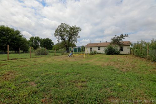 1421 Cedar St, Bristow, OK, 74010-3941 | Card Image