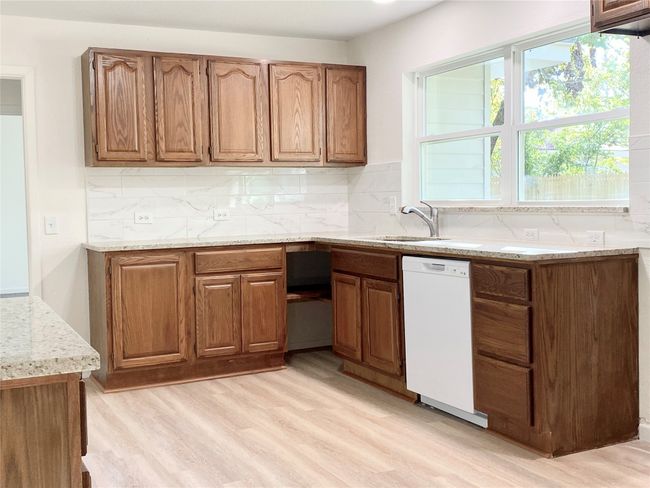 1410 Vine Street, House other with 3 bedrooms, 2 bathrooms and null parking in Bridgeport TX | Image 15