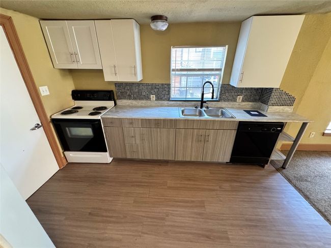 A - 1102 Minnie Dr, Home with 2 bedrooms, 1 bathrooms and 2 parking in Austin TX | Image 7