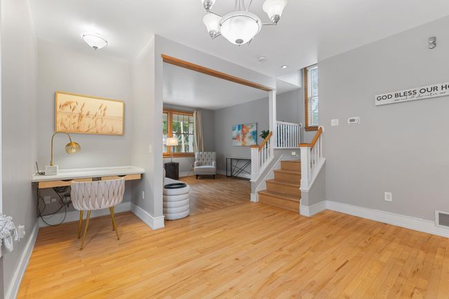 Vivid Spaces_1096 14th Ave SE_07.JPG | Image 6