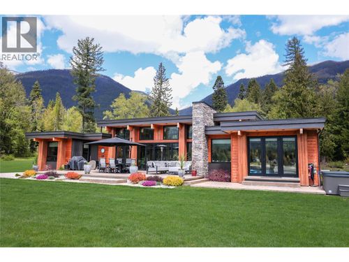 6133 Pippers Lane, Nelson, BC, V1L6P5 | Card Image