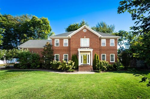 957 Threewood Cir, Bowling Green, KY, 42103-2480 | Card Image