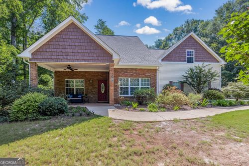 445 Tuxedo Dr, Commerce, GA, 30530-8228 | Card Image