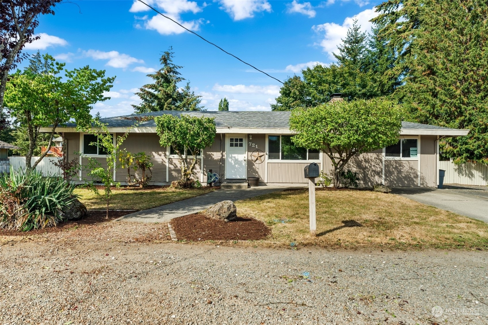 141st St, Tacoma, WA 98445