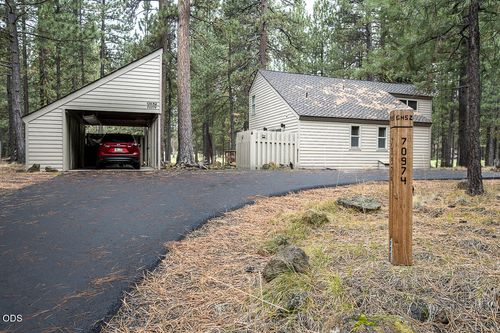 52-70974 Meadow Grass Circle, Sisters, OR, 97759 | Card Image